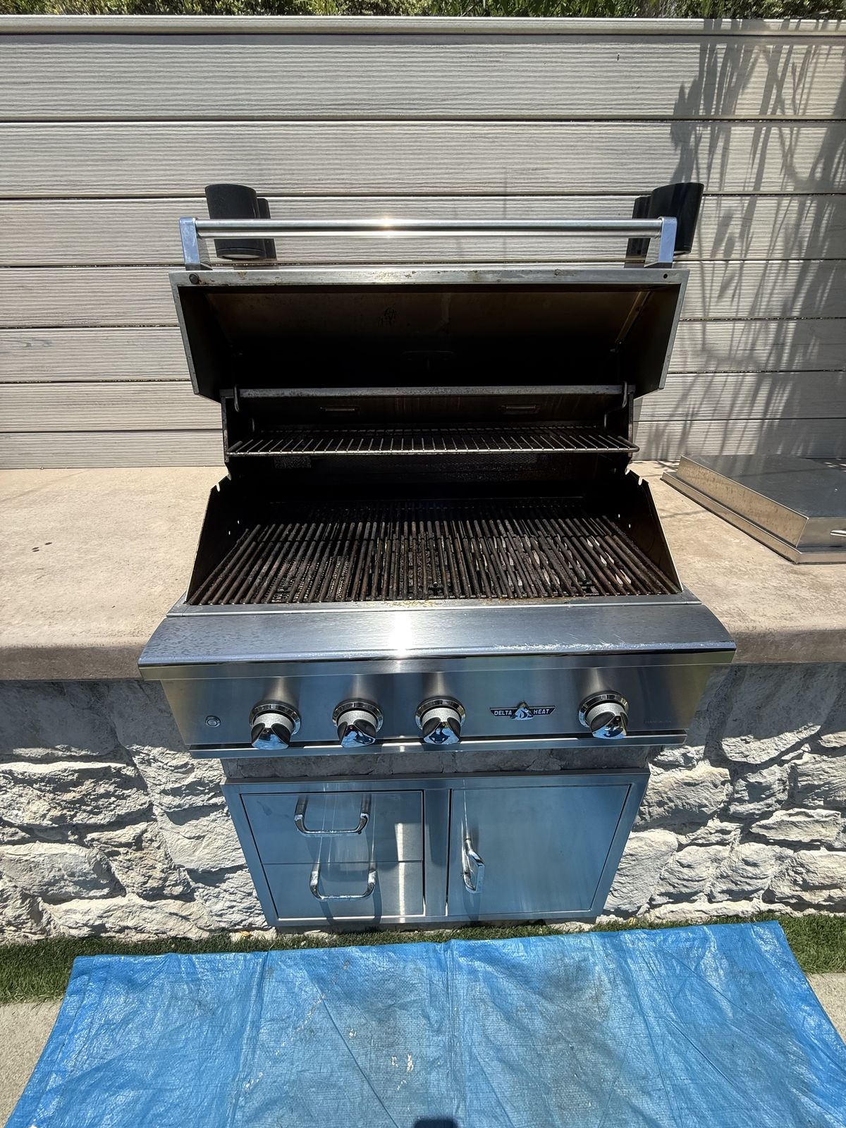 Delta Heat grill before cleaning
